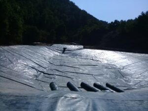 Geomembrane insulation in the irrigation lake of Masalli river plantation