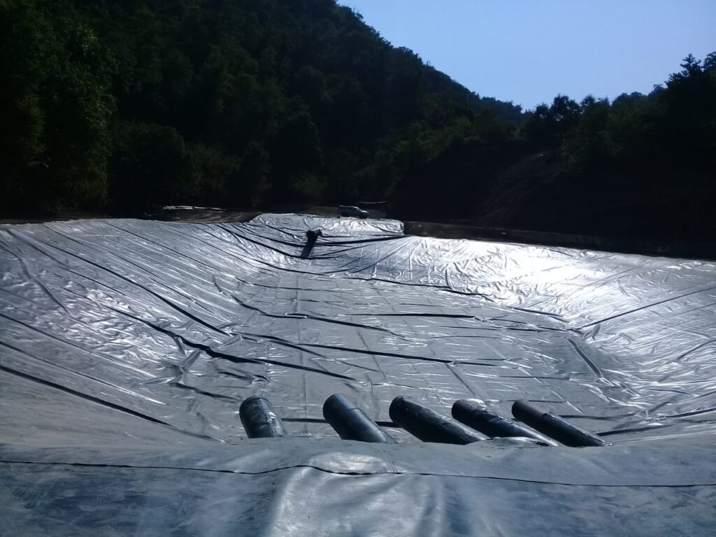 Geomembrane insulation in the irrigation lake of Masalli river plantation