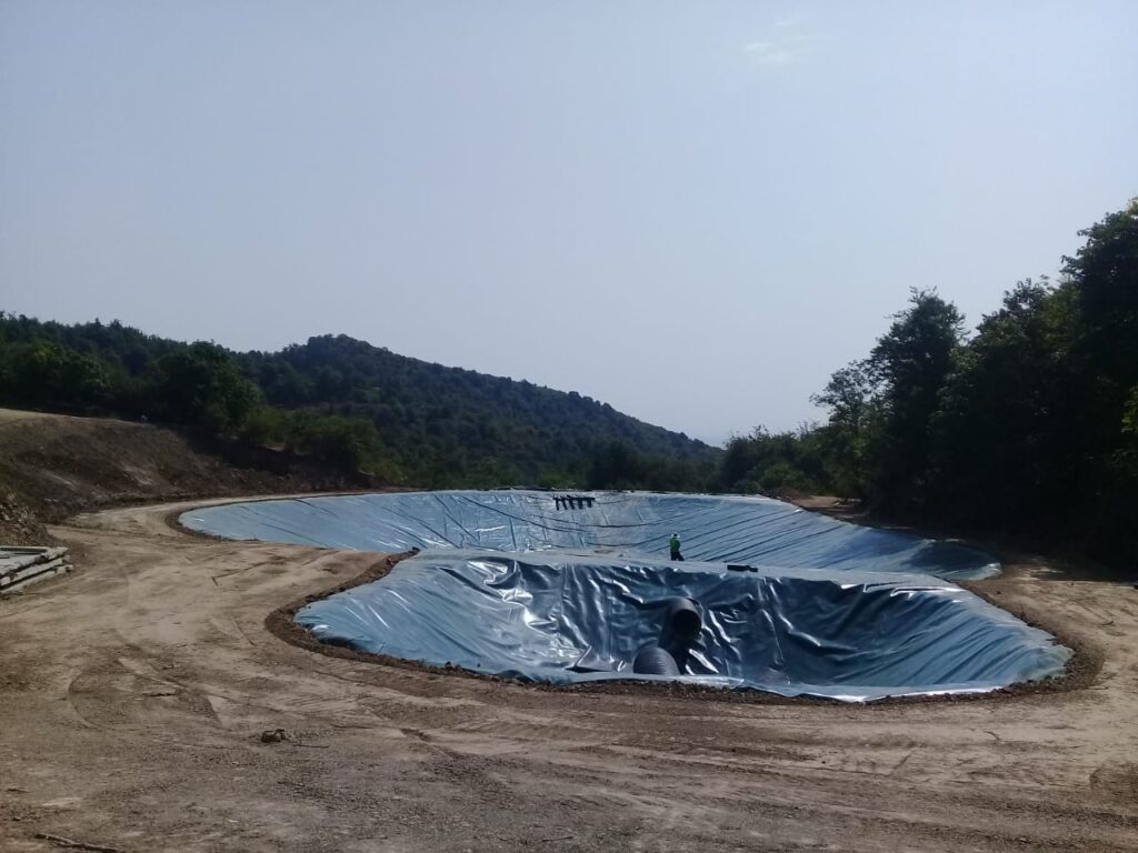 Geomembrane insulation in the irrigation lake of Masalli river plantation